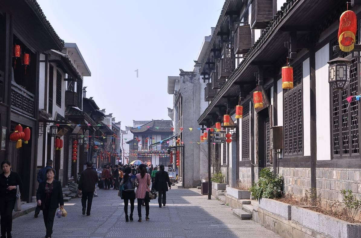 航拍云南镇雄山体滑坡救援现场