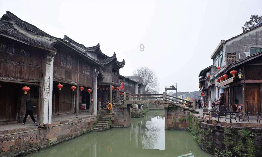 精灵灯塔逃生